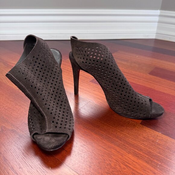 Pedro García Suede Peep Toe Booties Perforated High Heel 39.5 Brown - Picture 1 of 5